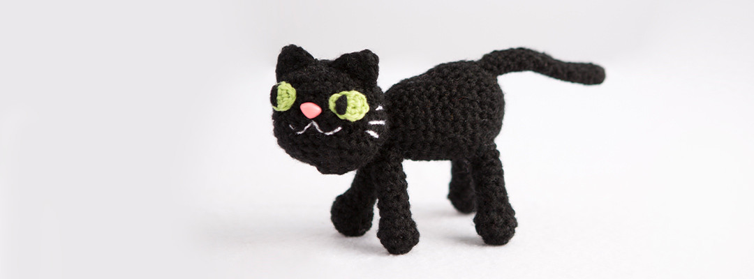 Crochet an Amigurumi Shooting Star by Vincent Green-Hite - Creativebug