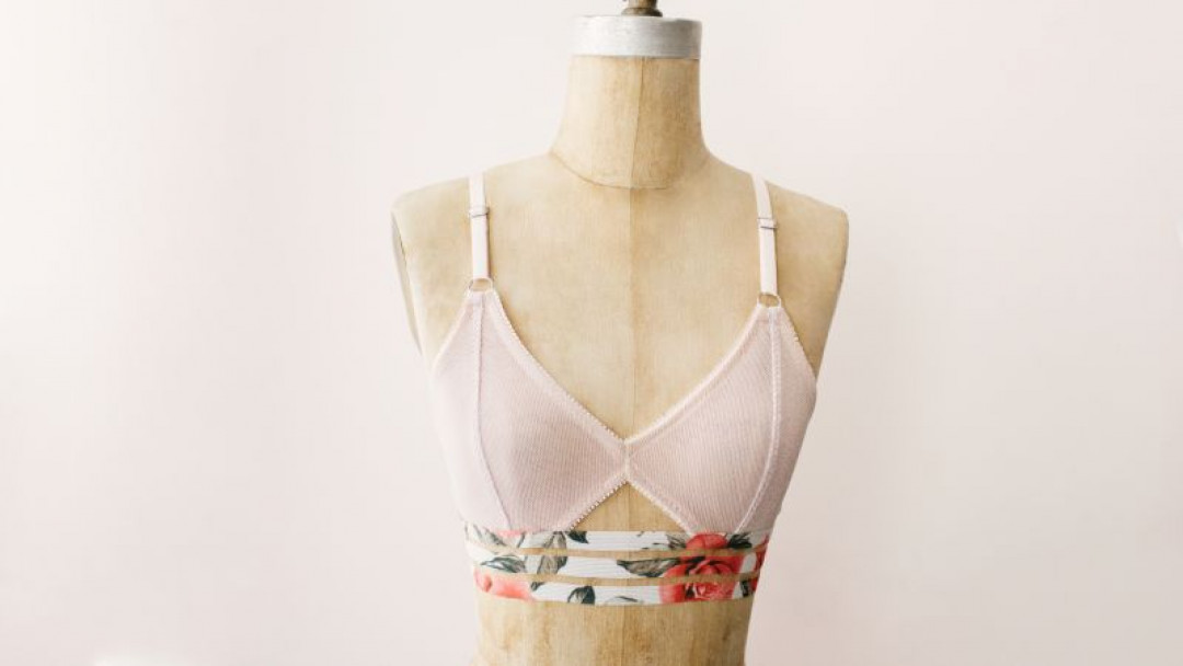 Sexy Floral Lace Strappy Front Bralette – Girl Intuitive
