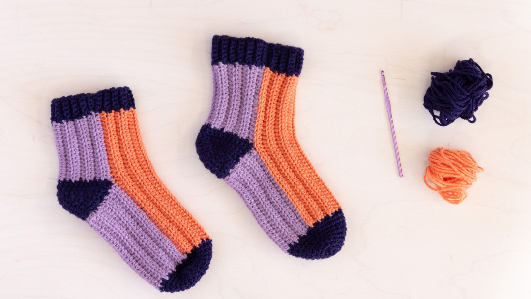Cut a Rug in These Socks Designed Like an Iconic Green Cutting Mat —  Colossal