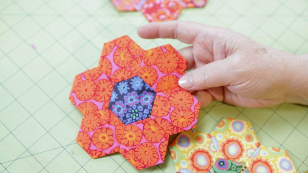 Quilt Block Oven Mitt by Ashley Nickels - Creativebug