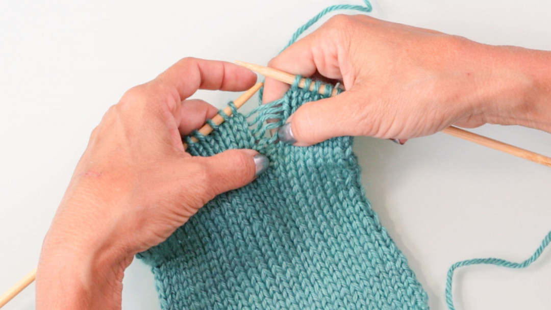 Fixing Knitting Mistakes by Debbie Stoller - Creativebug