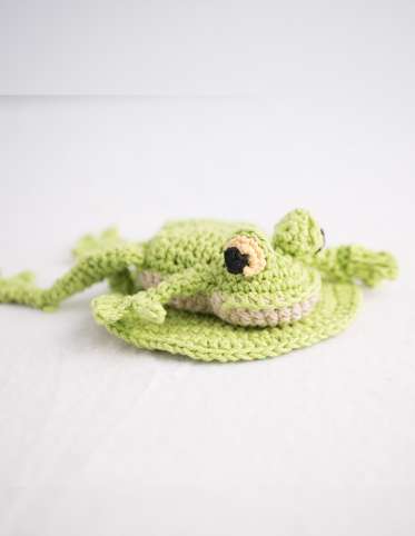 Beanbag Frog Amigurumi with Lily Pads