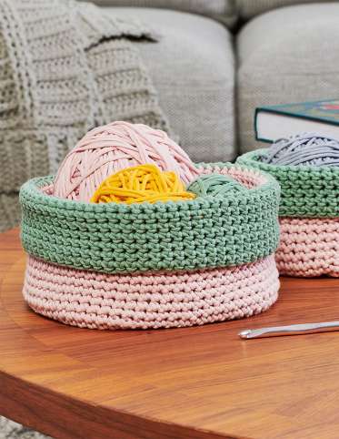 Crochet Colorblock Baskets