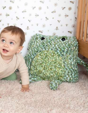 Freddy the Frog Crochet Toy